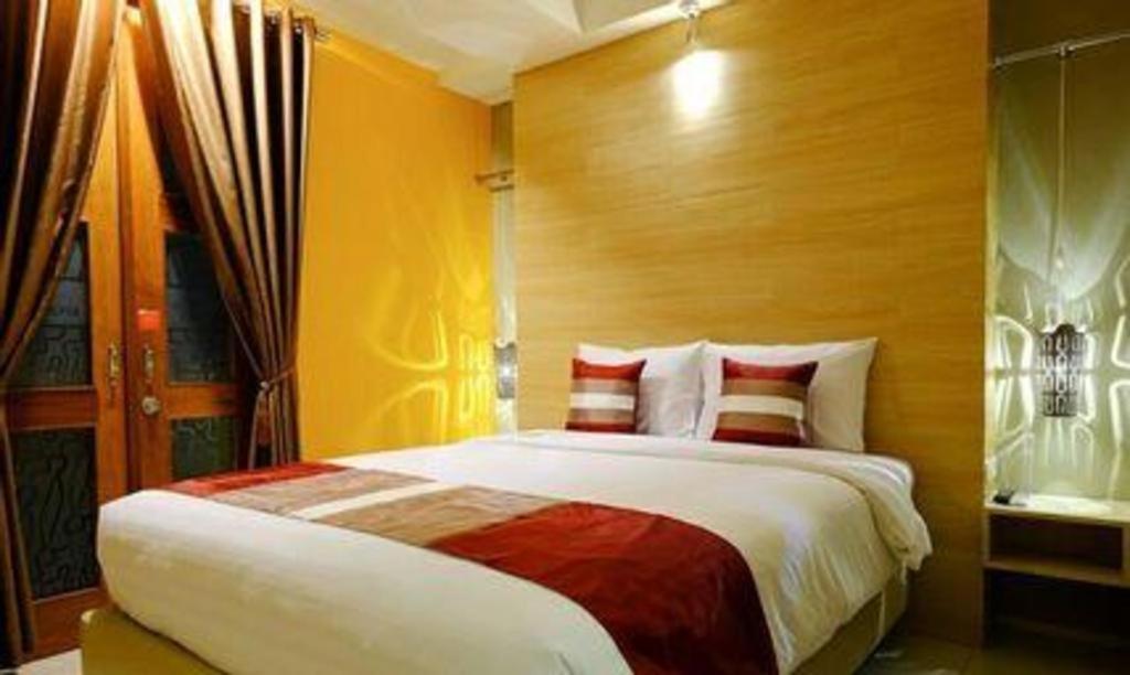 Hotel Tibera Taman Cibeunying Бандунг Экстерьер фото